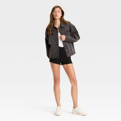 Women's Denim Oversized Trucker Jacket - Wild Fable™ 4 Women's Denim Oversized Trucker Jacket - Wild Fable™ - Image 2